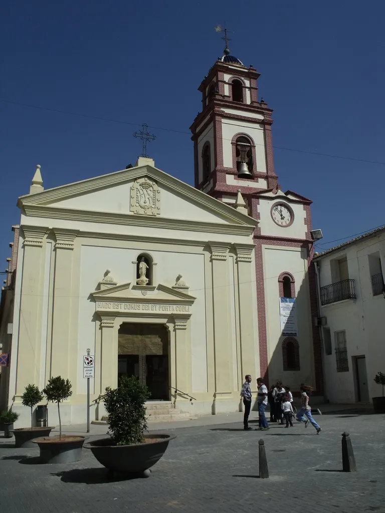 Montserrat, façana de l'església de la Assumpció