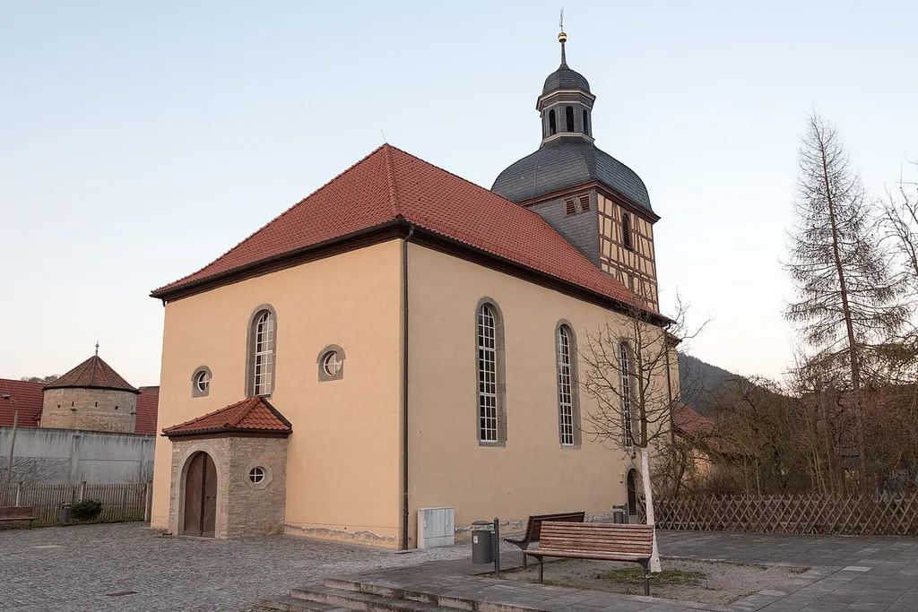 Untermaßfeld, Kirche