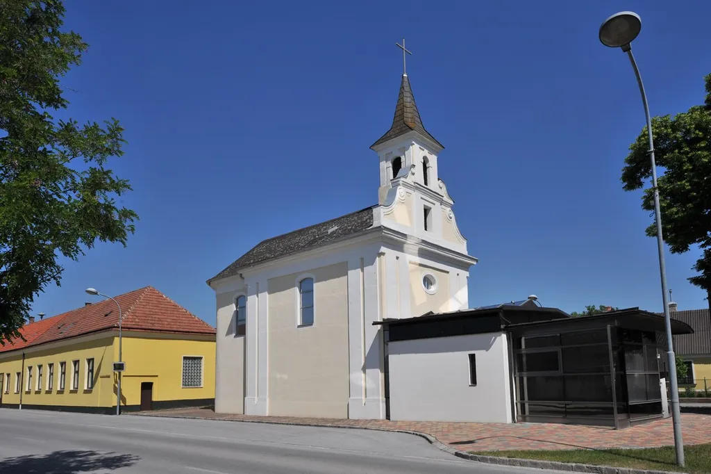 Schönfeld im Marchfeld, Kirche