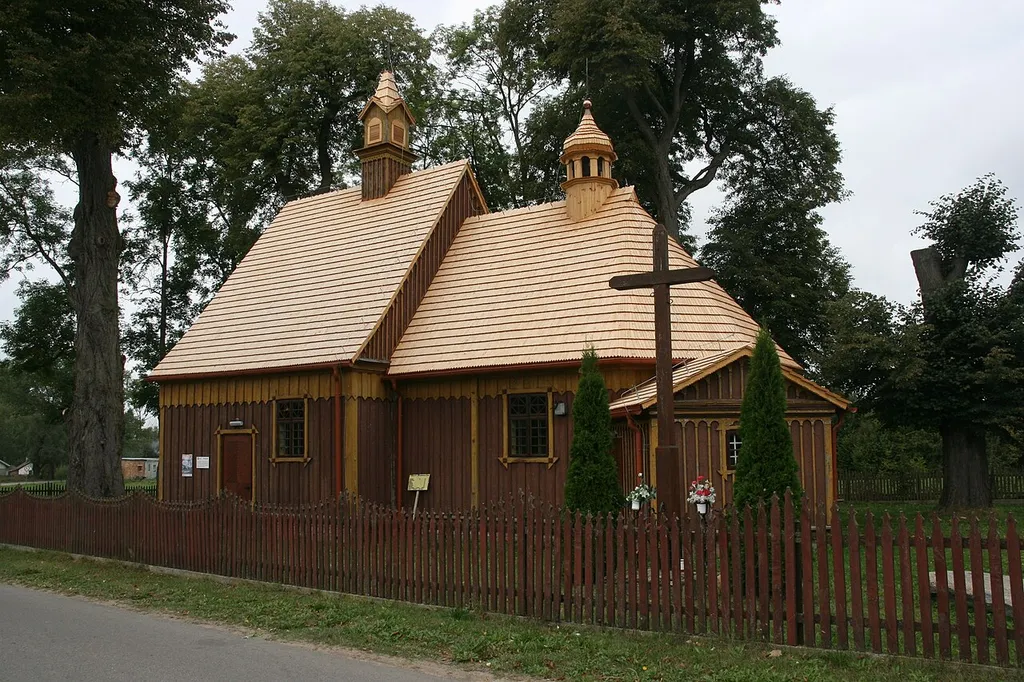 Kościół par. p.w. MB Częstochowskiej, drewn., XVII. Chotum