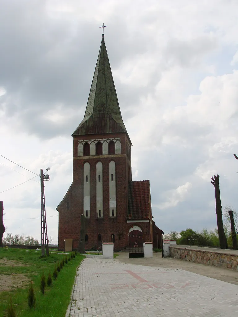 Sarnowo - dawny kościół ewangelicki, obecnie rzymskokatolicki parafialny p.w. św. Antoniego, 1911