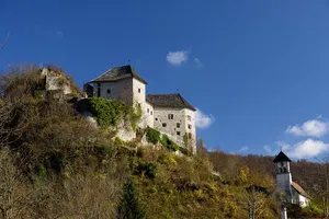 Kostel Castle