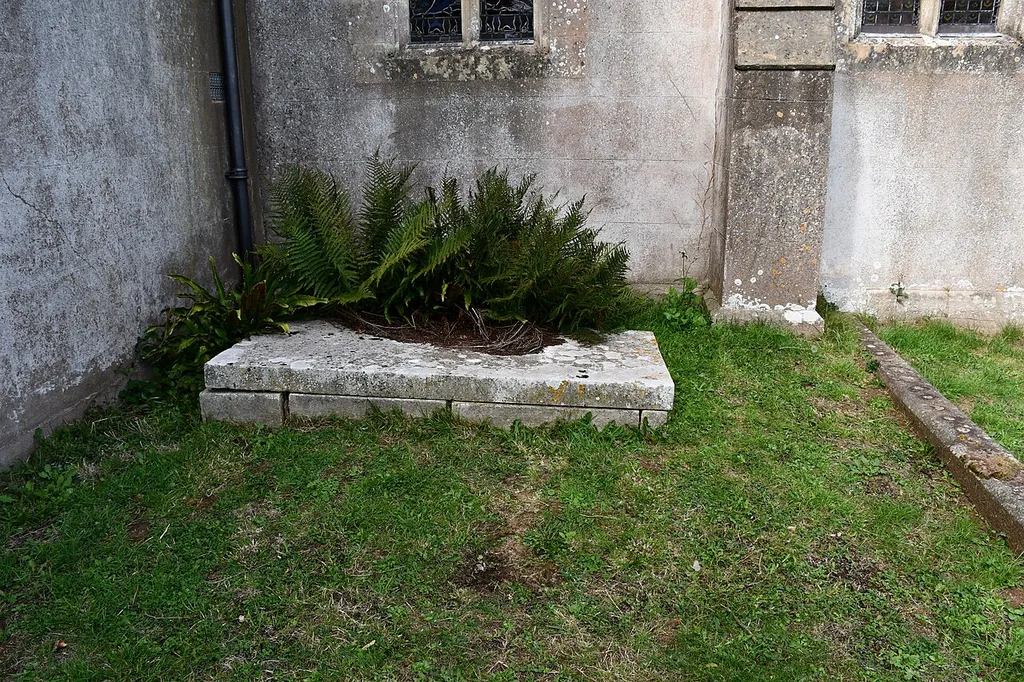 Salter Tomb Chest 0.5 Metre East Of Nave Of Parish Church This is a photo of listed building number 1097568.