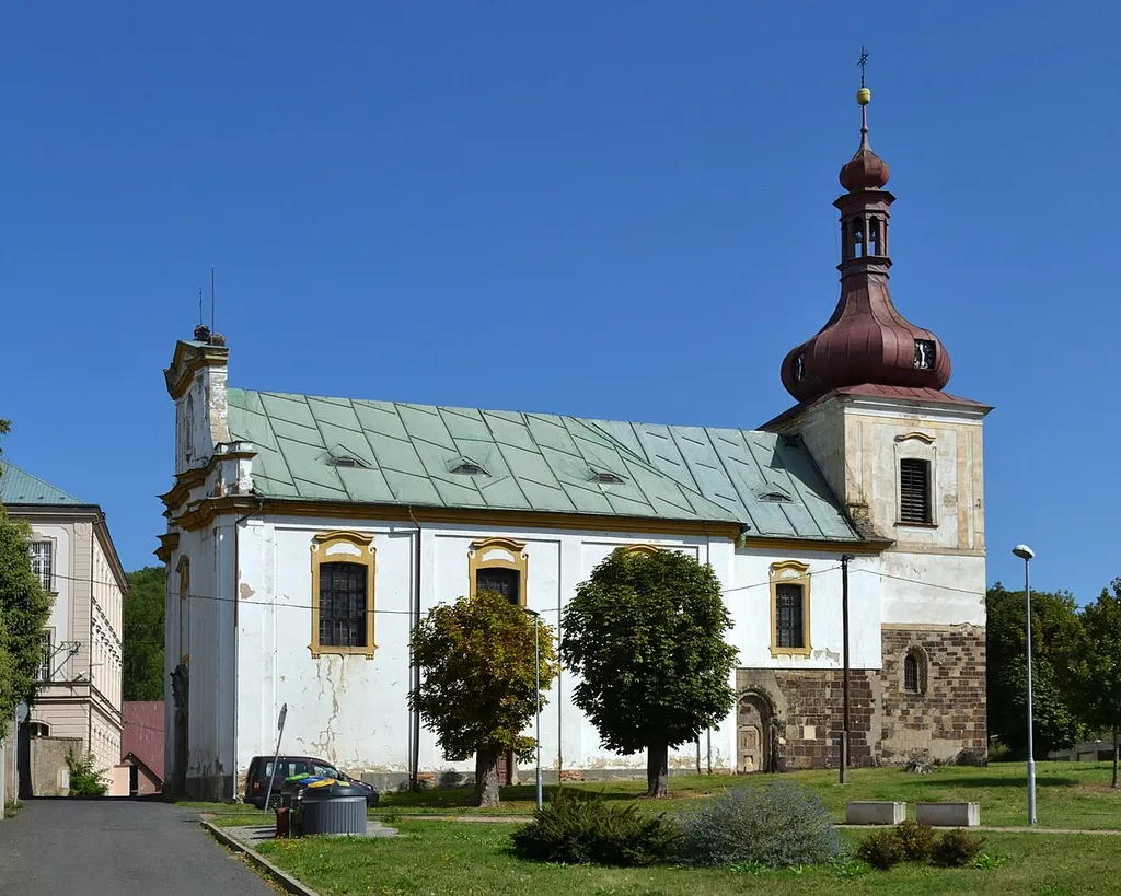 Kostomlaty pod Milešovkou - kostel svatého Vavřince