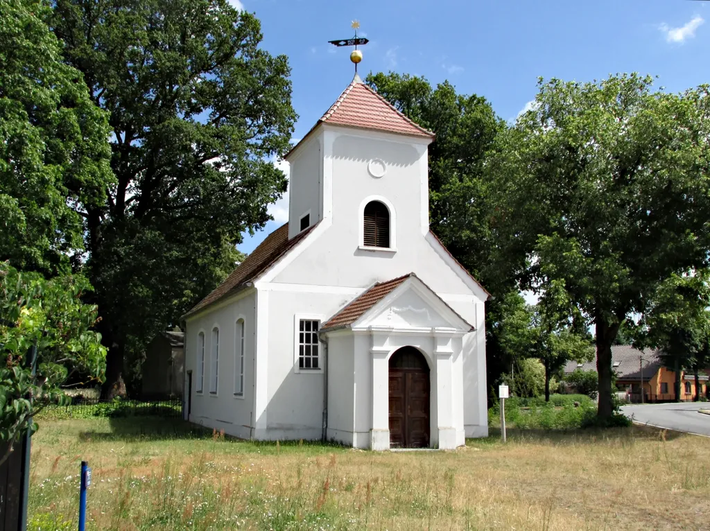 Lutheran church Dorfkirche Gulben at Gulbener Hauptstraße in Gulben. Established in 1623, though the current building dates to 1798.