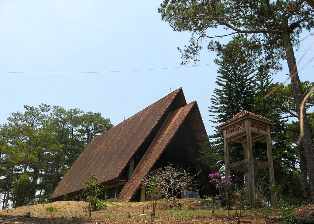 Cam Ly Church
