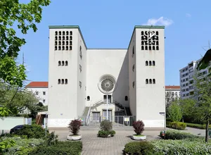Pfarrkirche Königin des Friedens