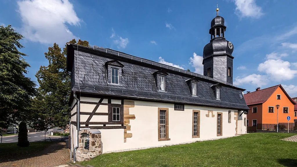 Bucha Kirche mit Ausstattung