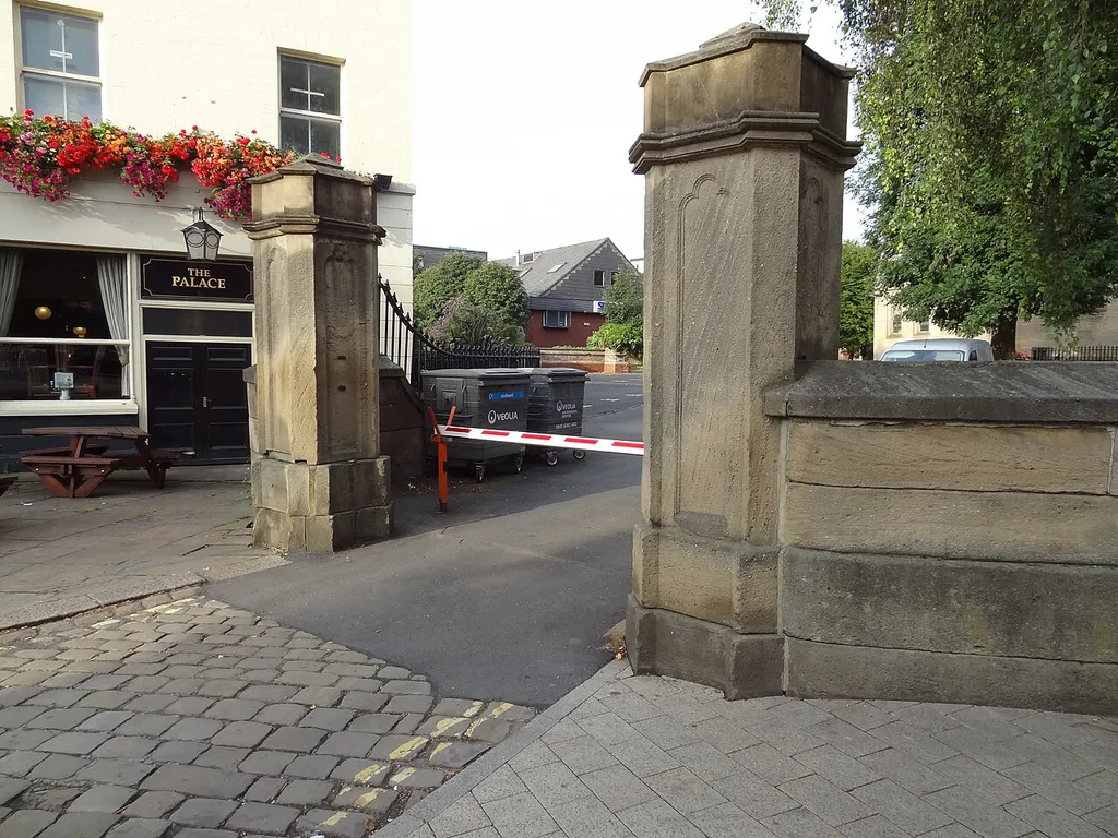 Gateway And Boundary Wall To East Of Parish Church Of St Peter