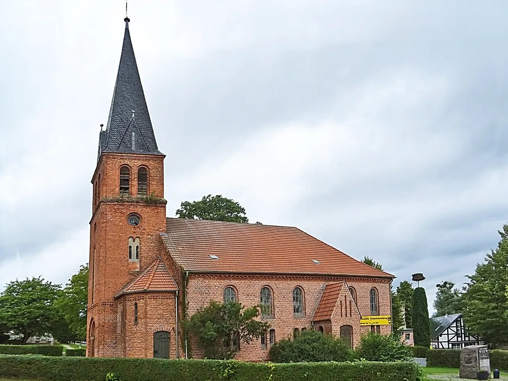 St. Michaeliskirche (Friedrichswalde) von Süden