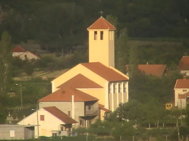 Crkva Kraljice Mira u Kričkama.