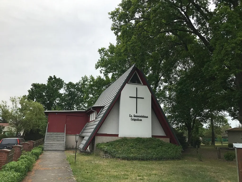 Die Dorfkirche Felgentreu in der Gemeinde Nuthe-Urstromtal ist eine neuzeitliche Saalkirche im Landkreis Teltow-Fläming in Brandenburg. Die Kirchenausstattung ist neuzeitlich.