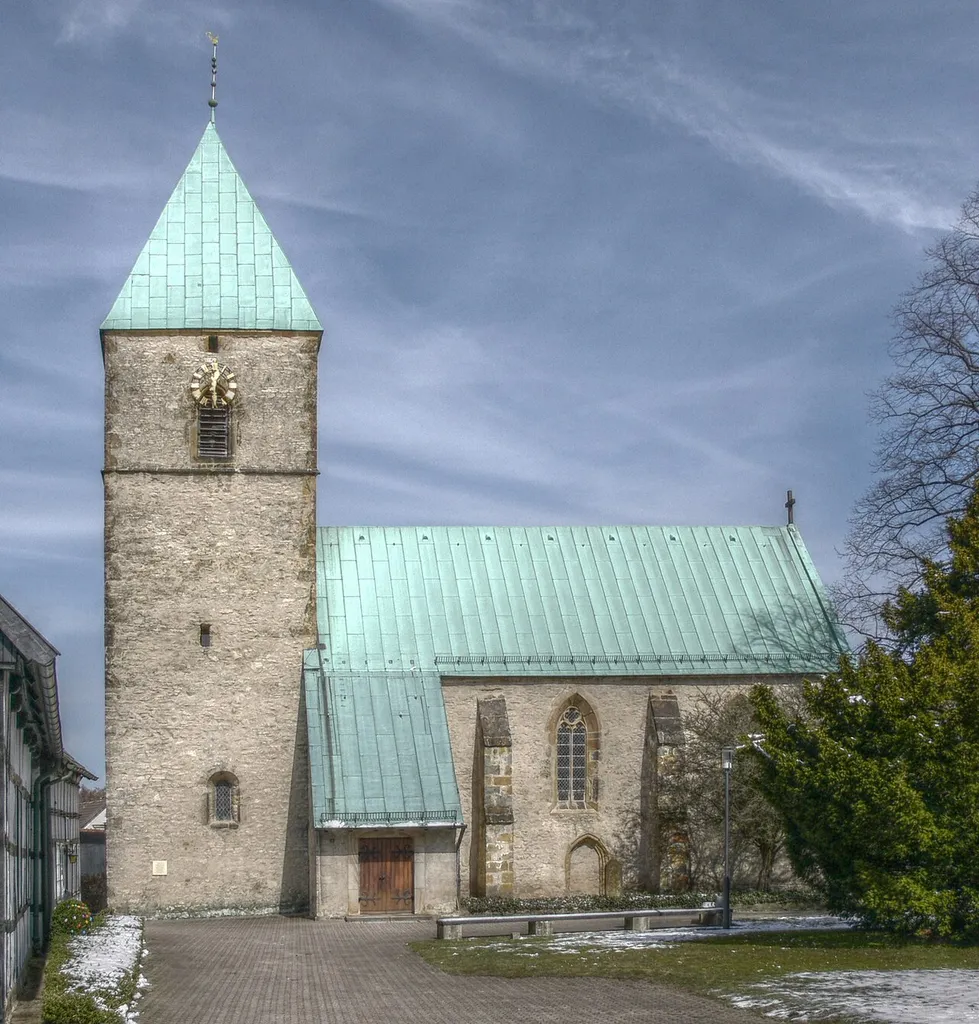 Bielefeld Kirchdornberg, Am Tie 17, Peterskirche; HDR Image