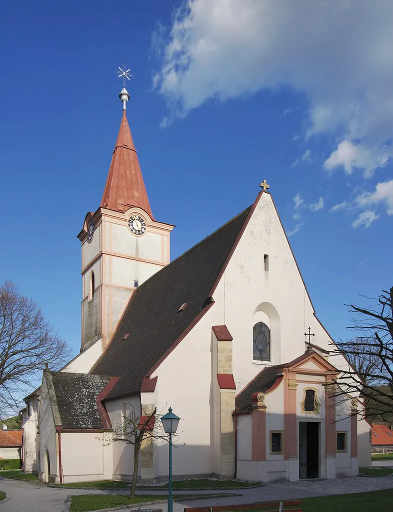 Die Pfarrkirche Pyhra im Bezirk Sankt Pölten-Land