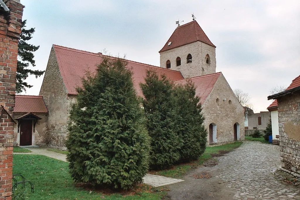 Üllnitz (Staßfurt), the village church
