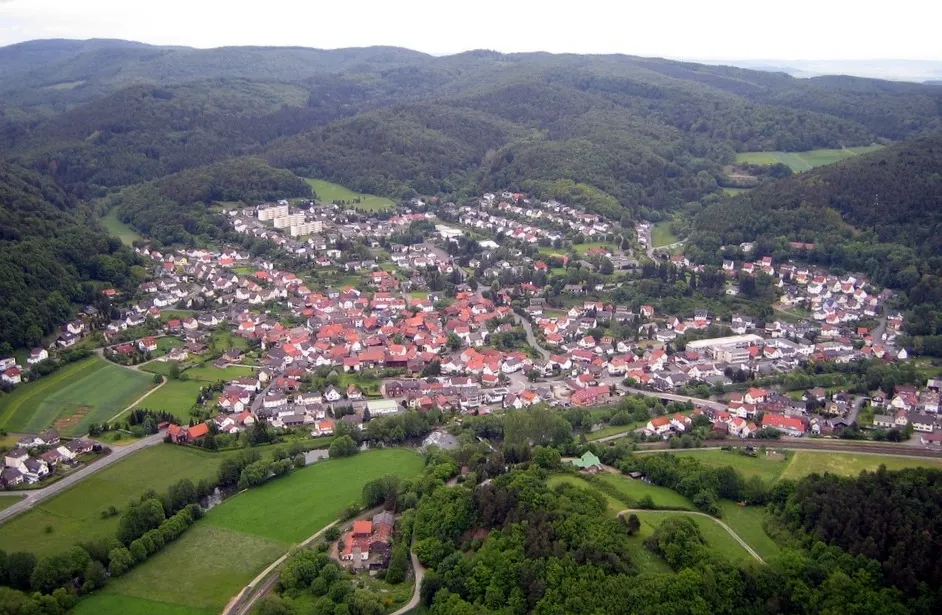 Luftaufnahme aus Süden auf den Ortsteil Buchenau