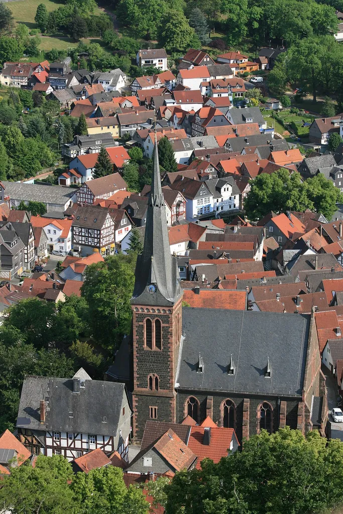 Germany, Hesse, Biedenkopf: view to Stadtkirche und Oberstadt (old town).