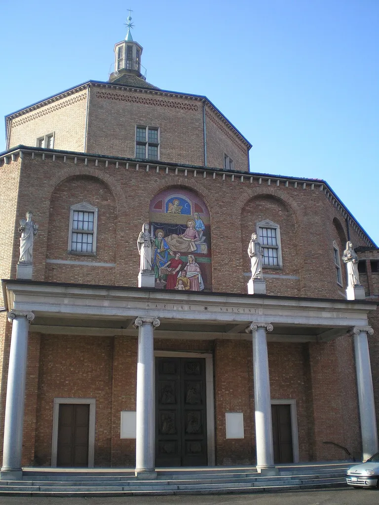 Autore: Bob Garde. Chiesa Santa Maria Nascente di Cabiate.