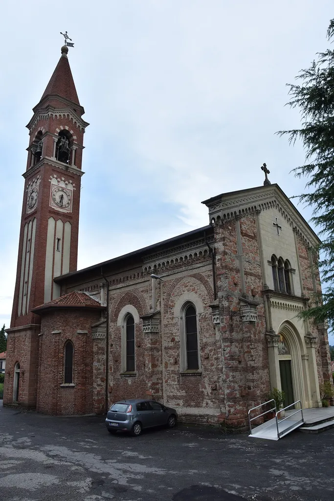 La chiesa di san Silvestro a Cartabbia, frazione del comune di Varese, in Lombardia.
