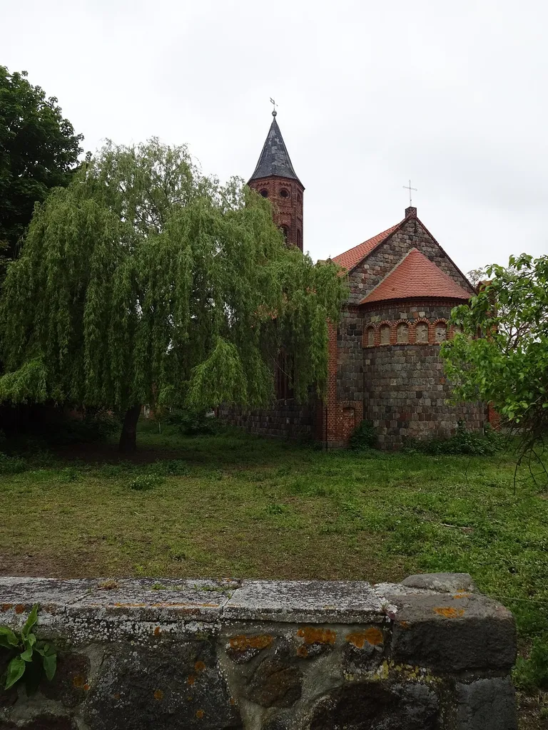 Holzhausen ist ein Ortsteil der Stadt Bismark (Altmark) im Landkreis Stendal in Sachsen-Anhalt