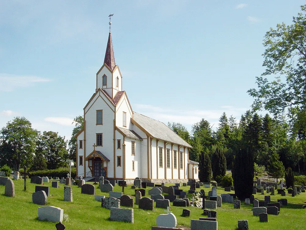 Vestnes and the Vestnes kirke