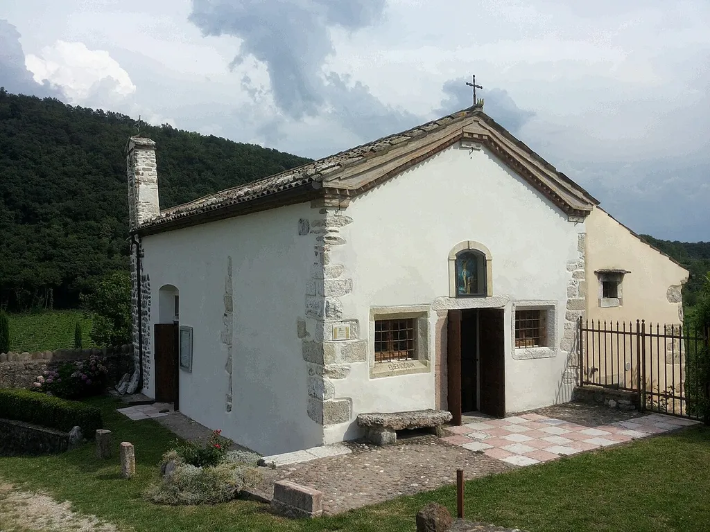 Chiesa di San Fermo e Rustico (XII secolo) ad Albarè di Costermano