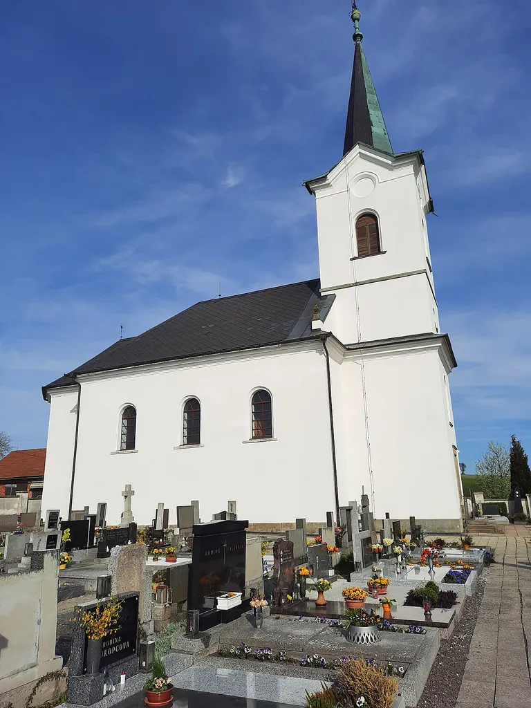 Kostel sv. Jana a Pavla - Mistrovice