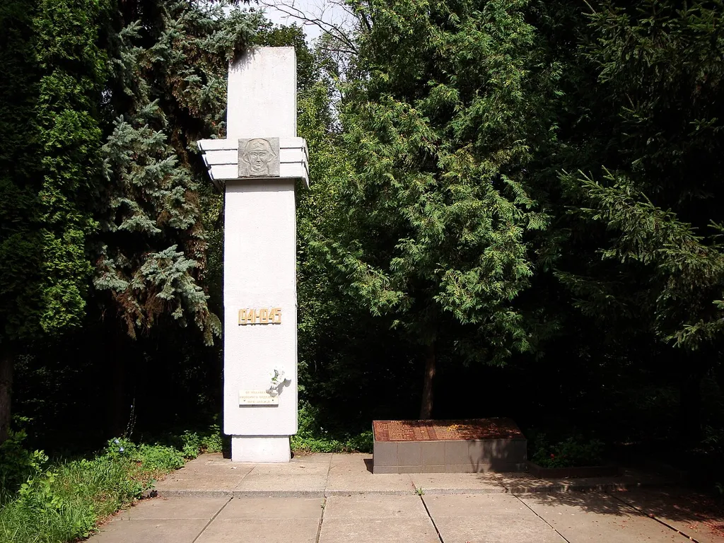 Пам'ятник на станції Сорочий Брід