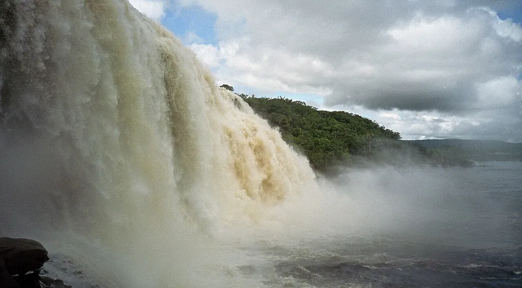 Sapo Falls