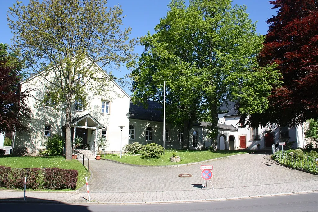 Church square of Schönwald: Parish hall and Evangelical parish church