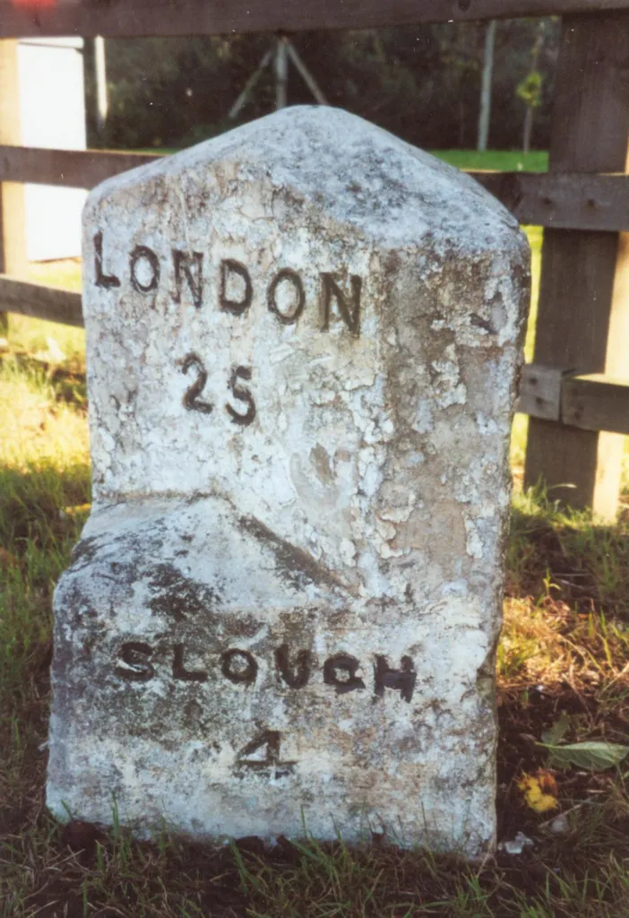 Old Milestone by the A4, east of Maidenhead