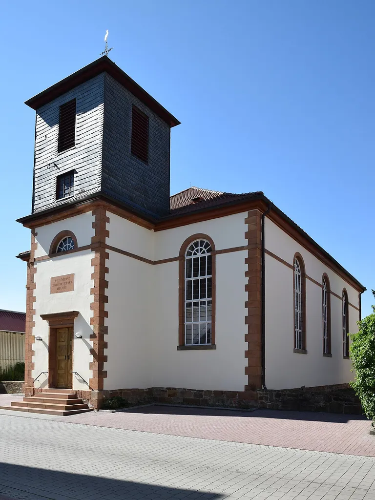 Die Kirche in Hassenhausen (Fronhausen)