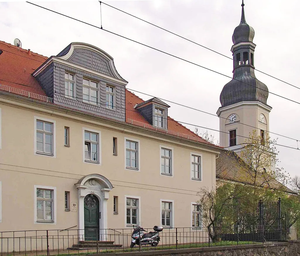Kirche und Pfarramt in Leipzig-Schönefeld(2005)