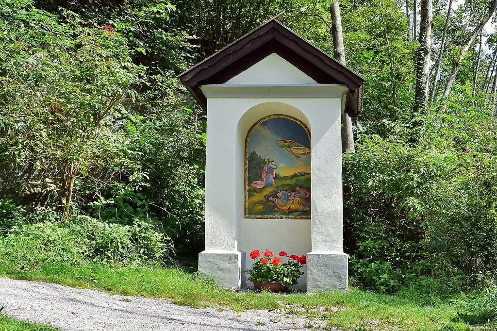 This media shows the remarkable cultural object in the Austrian state of Tyrol listed by the Tyrolean Art Cadastre with the ID 14794. (on tirisMaps, pdf, Fotoarchiv Tiroler Kunstkataster, more images on Commons, Wikidata)