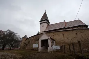 Fortified church in Meșendorf, Brașov