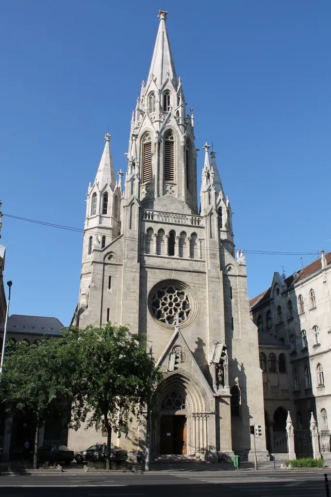 Perpetual Adoration Church (hu:Örökimádás templom). - Üllői út, IX., Budapest