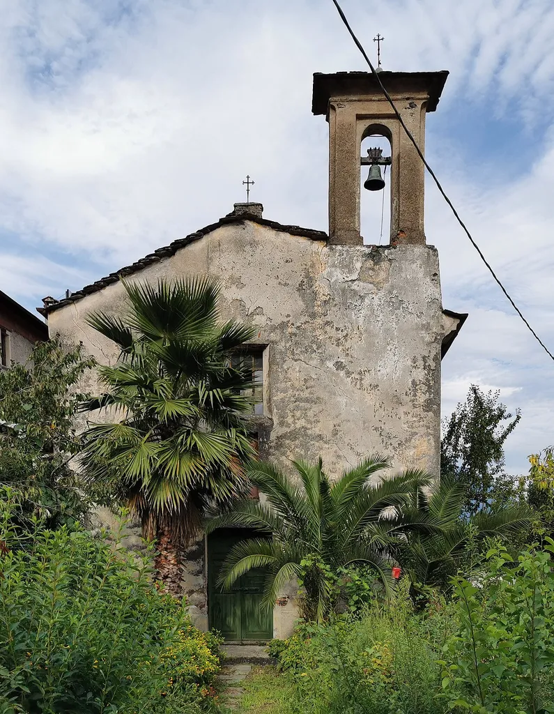 Facciata dell'oratorio di San Silvestro (Domaso).