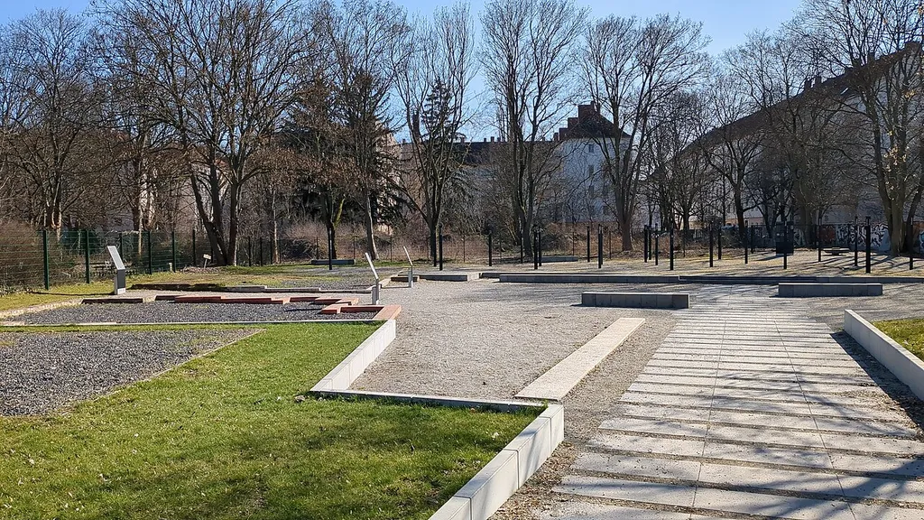 Nazi forced labour memorial for the Protestant Church - Berlin-Neukölln cemetery camp