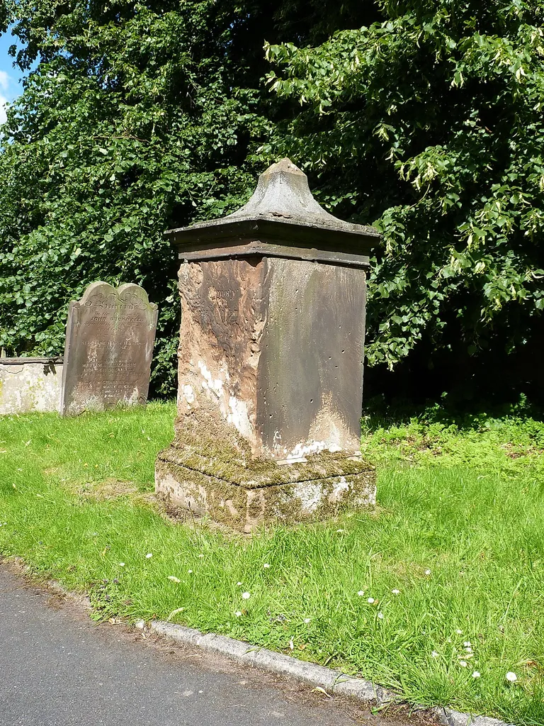 Listed pyramidal memorial in the churchyard in Albrighton