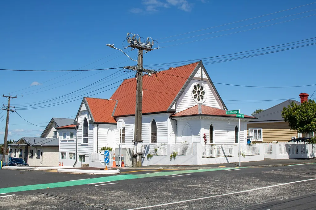 Nortchote Methodist Church in Northcote Point, Auckland, as seen from the corner of Queen Street and Stafford Road.