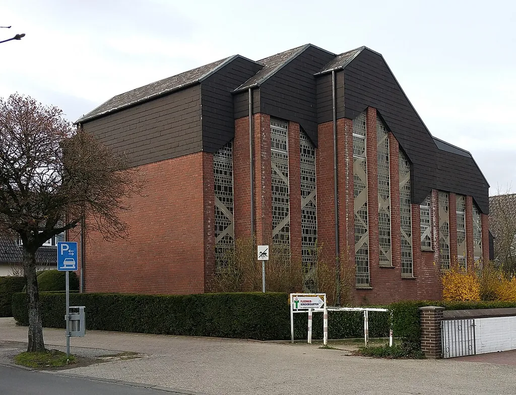 This file was uploaded with Commonist. Friedenskirche Oer-Erkenschwick