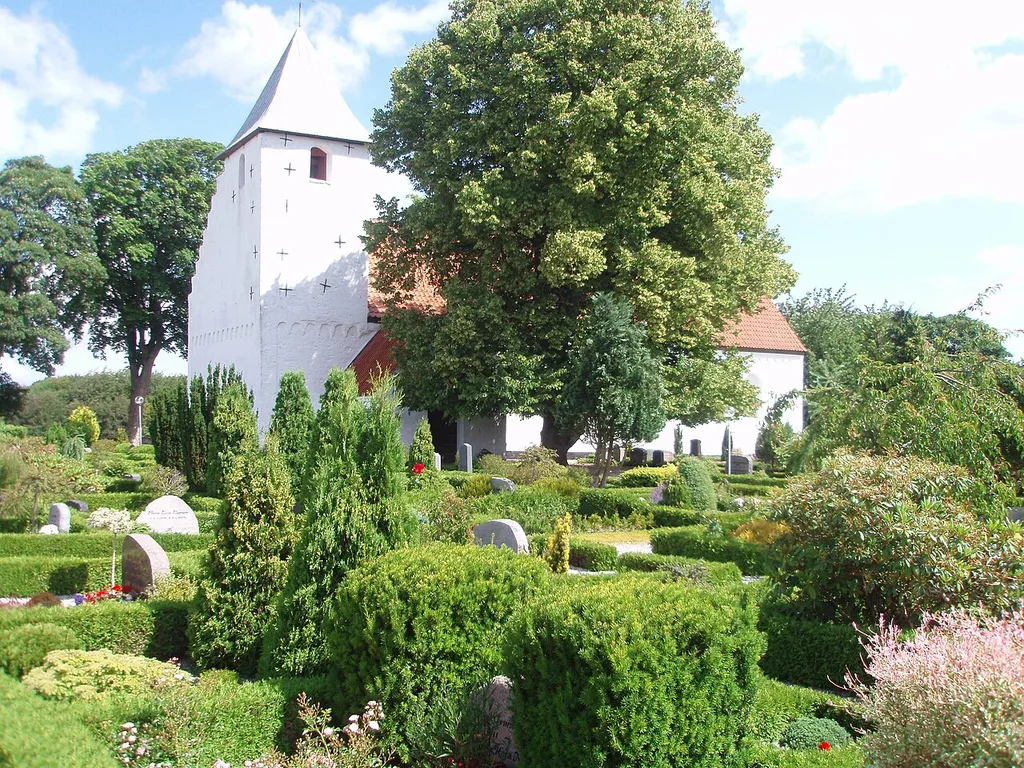 Voerladegård Kirke, Danmark