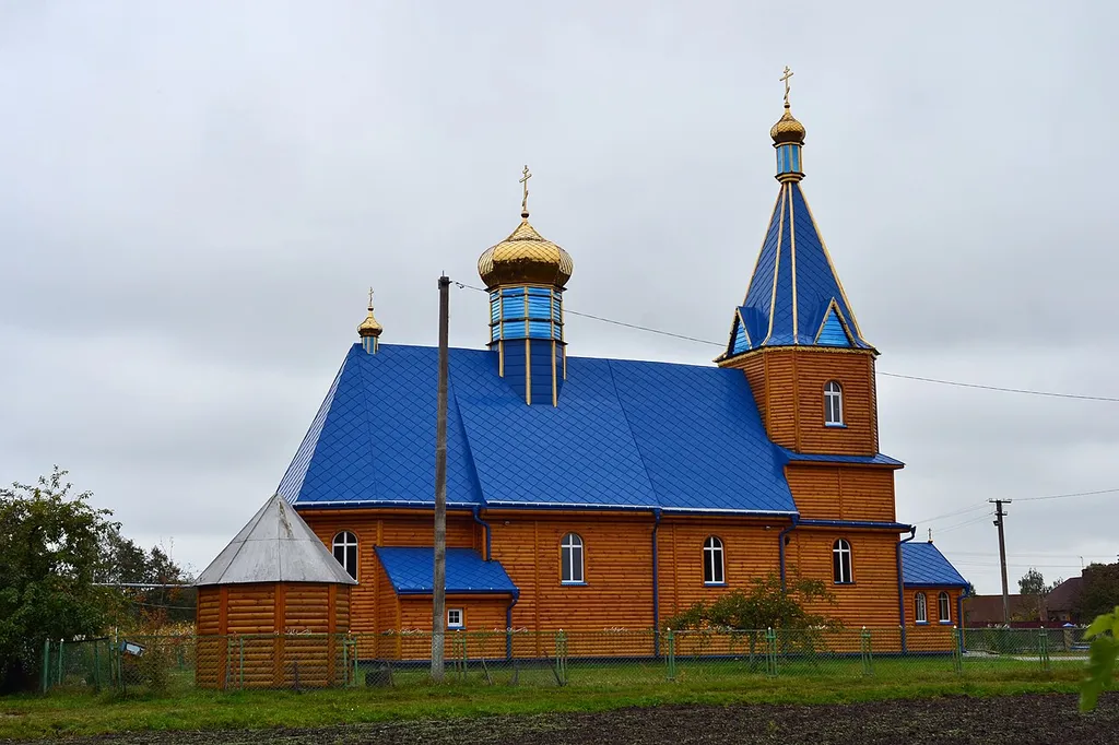 Церква Святої Параскеви-П'ятниці (дер.) (1777 рік) - вигляд з півночі - Осівці (західна частина села, поблизу озера) Камінь-Каширський район Волинська область Україна