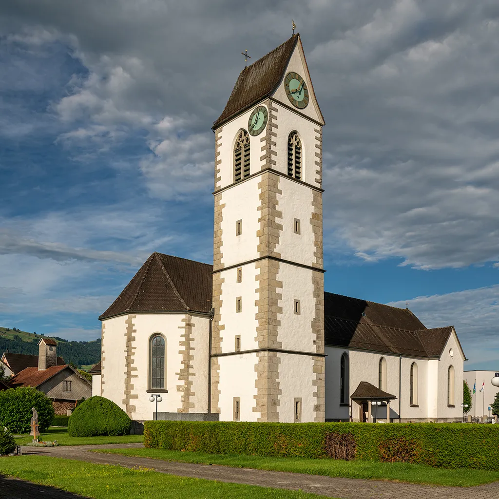 Katholische Pfarrkirche St. Kolumban in Wangen (SZ)