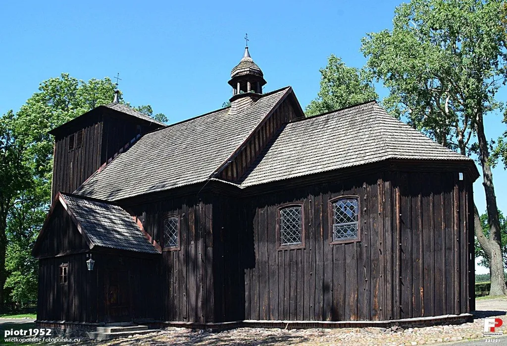 Górzno - drewniany kościół parafialny św. Mateusza z 1755 r.