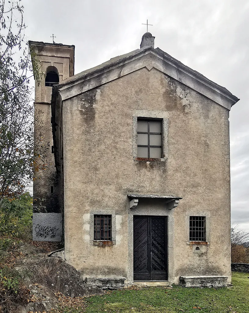 Facciata della chiesa di San Martino (Montegrino Valtravaglia)