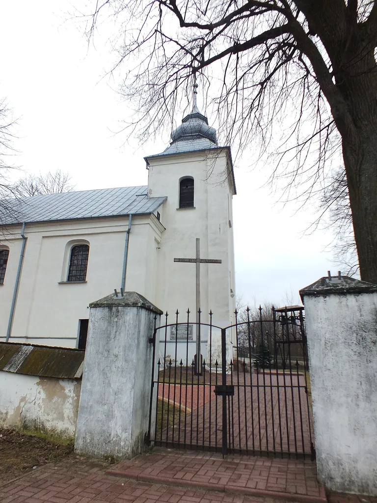 Cisów, kościół par. pw. św. Wojciecha, pocz. XIX w.