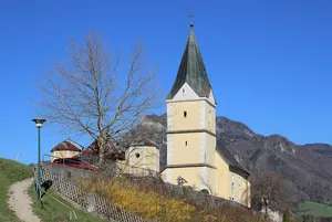 Kirchturm der Pfarrkirche Leonstein