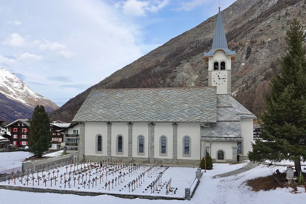 Kirche St. Barbara Saas-Almagell