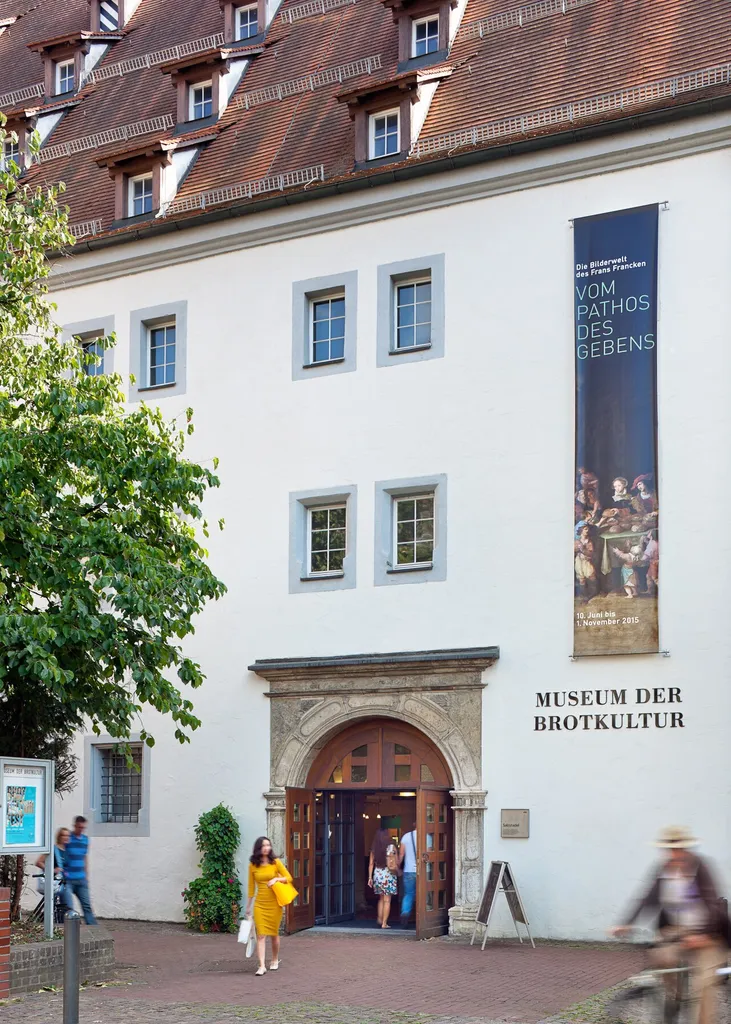 Portal des Museums